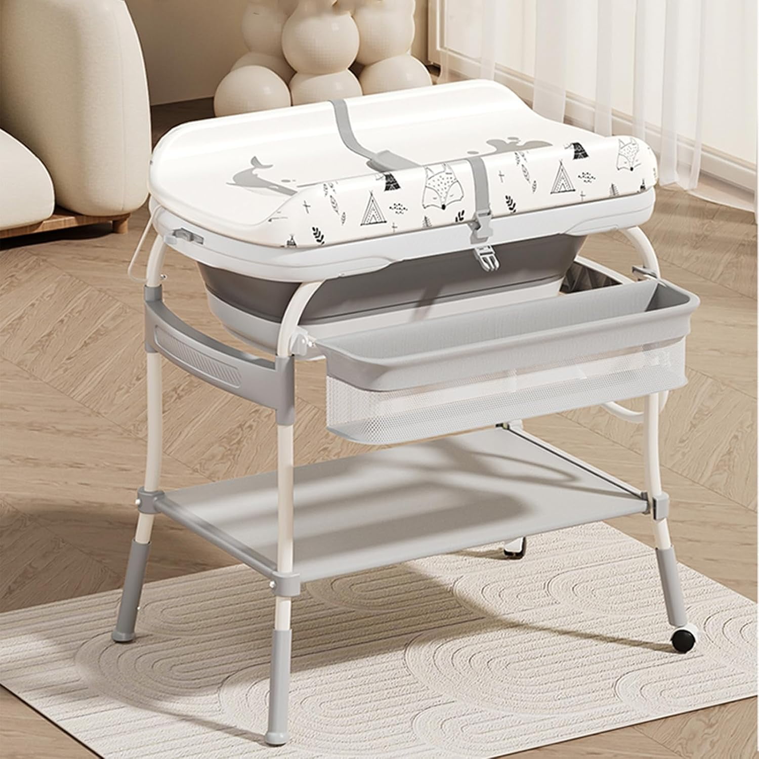 Baby Nursery Dresser Changing Table - 2 in 1ベビーチェンジングテーブル（お風呂付き）、折りたたみ式おむつ交換台、キャスター付きポータブルベビーケアオーガナイザー、新生児用スタンド
