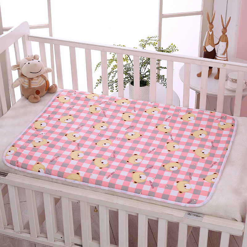 Baby Mattress Waterproof - ベビーおむつ防水マットポータブルおむつ交換パッド漫画再利用可能な幼児寝具おむつマットレス交換マット