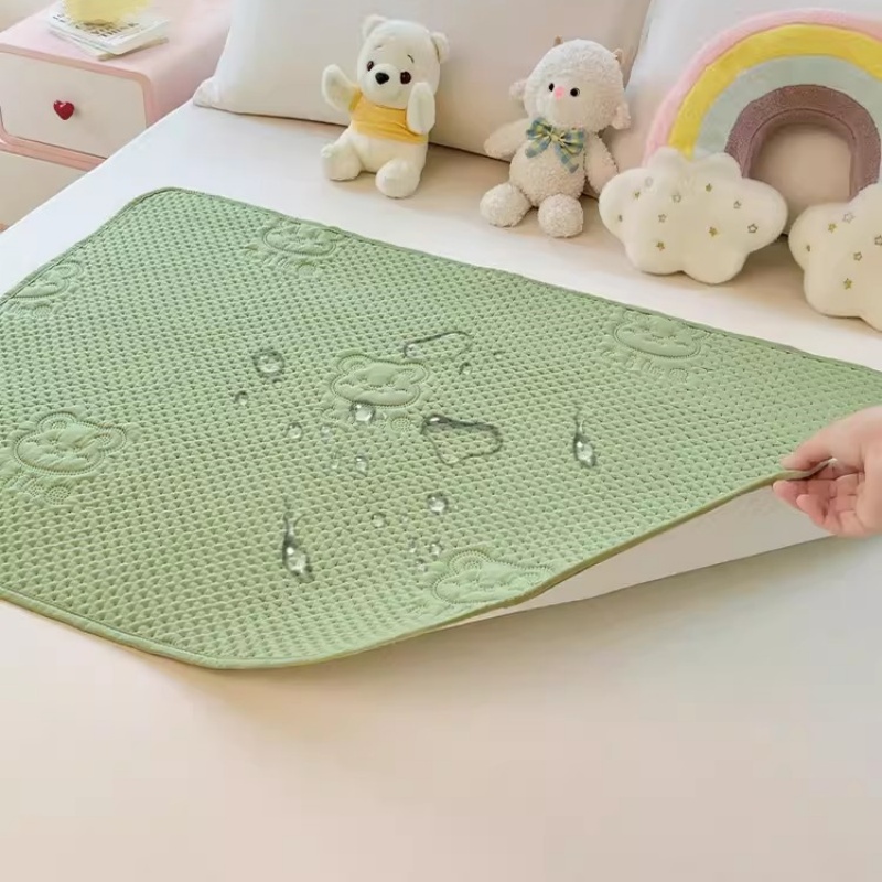 Baby Mattress Waterproof - 快適で通気性があり、防水性と洗濯可能なベビー・高齢者用マットレス、柔らかく肌に優しいベビー寝具マット、パッド