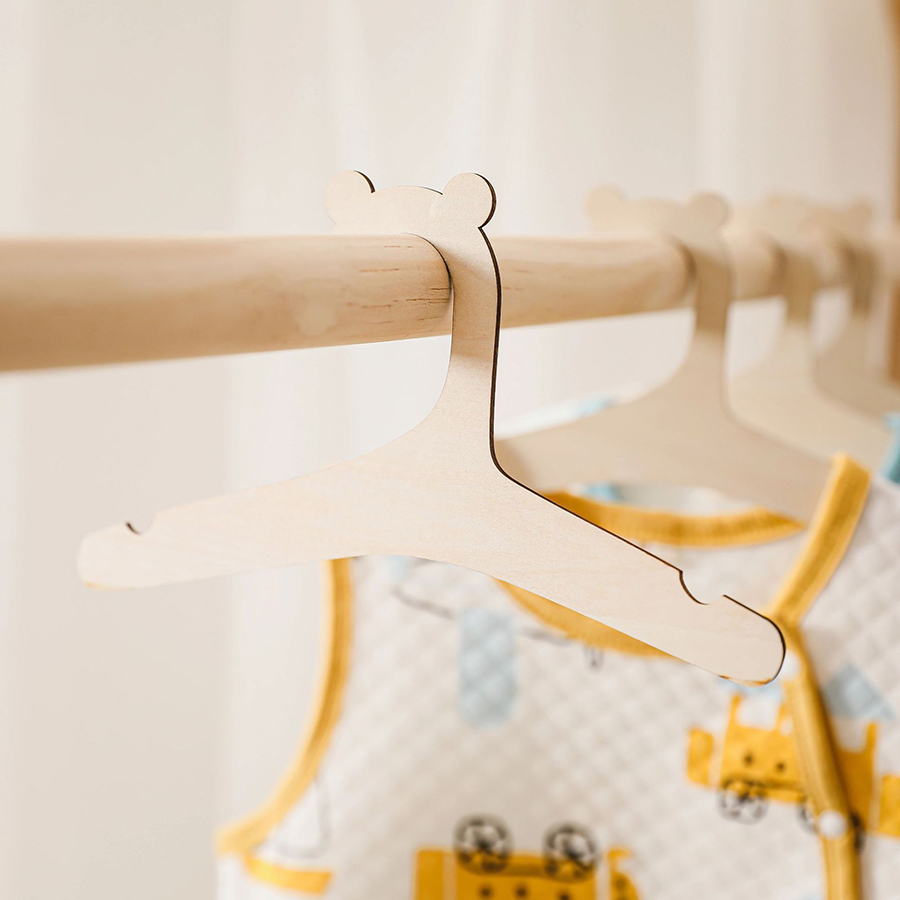 10 ピース/セットベビークリエイティブハンガーラックベビー - Baby Nursery Letters のレビューと価格