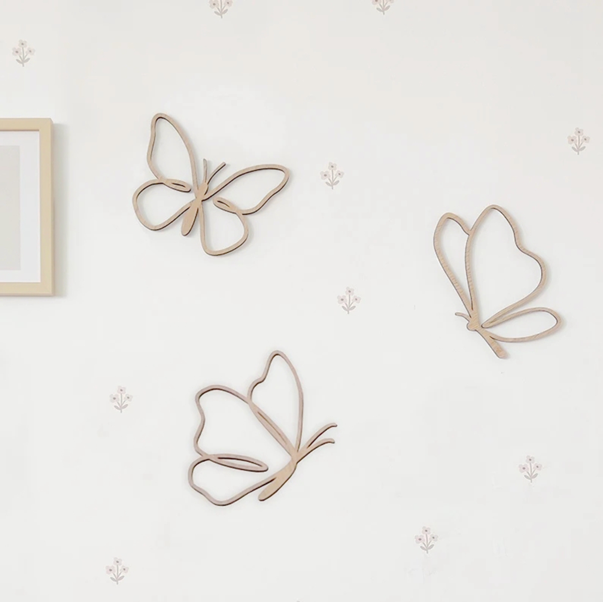 木製蝶の飾り、木製壁飾り、蝶の木製装飾、子供部屋、キッズウォ - Baby Nursery Letters のレビューと価格